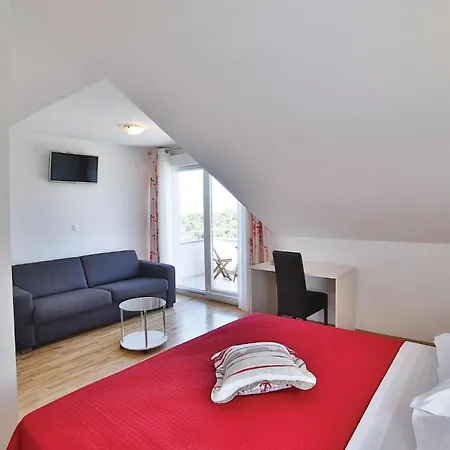 Awesome Home In Zedno With Outdoor Swimming Pool Holiday home *