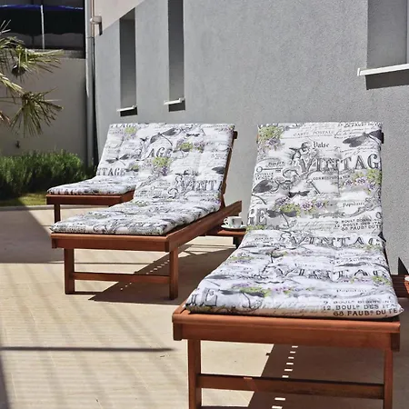 Zedno With Sea View 12 * Trogir