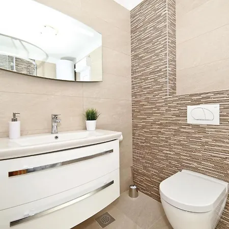 Holiday home Awesome Home In Zedno With Outdoor Swimming Pool *