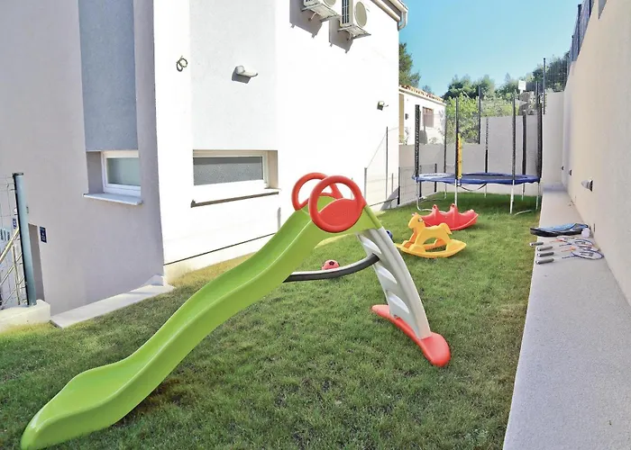 בית נופש Zedno With Sea View 12 טרוגיר