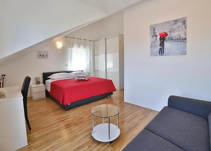 בית נופש Zedno With Sea View 12 *