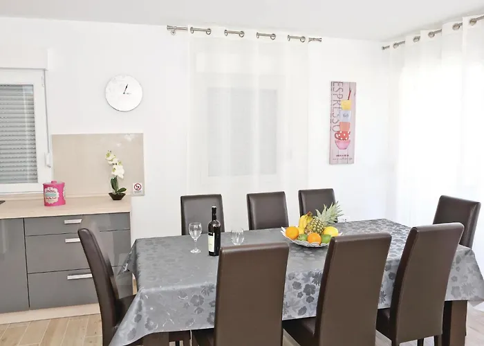 בית נופש Zedno With Sea View 12