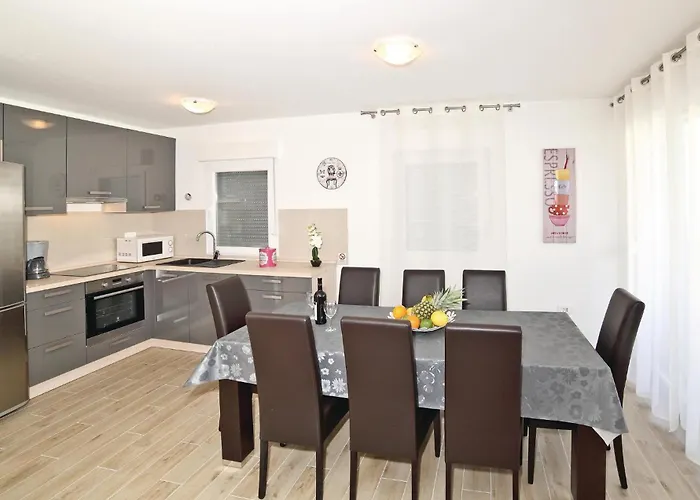 בית נופש Zedno With Sea View 12 טרוגיר